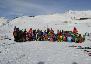 Gruppenfoto des Skikurses